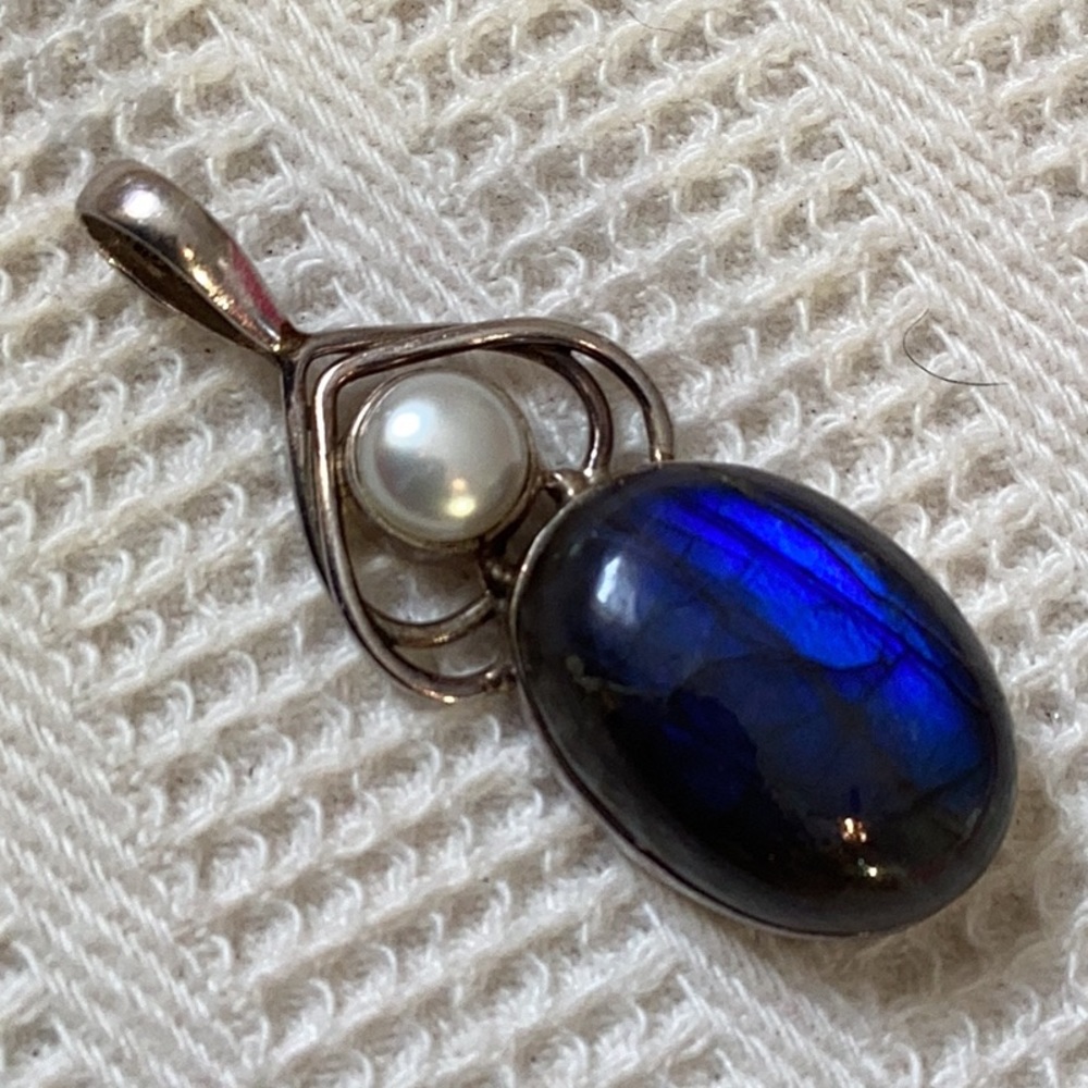 Slide Pendant
